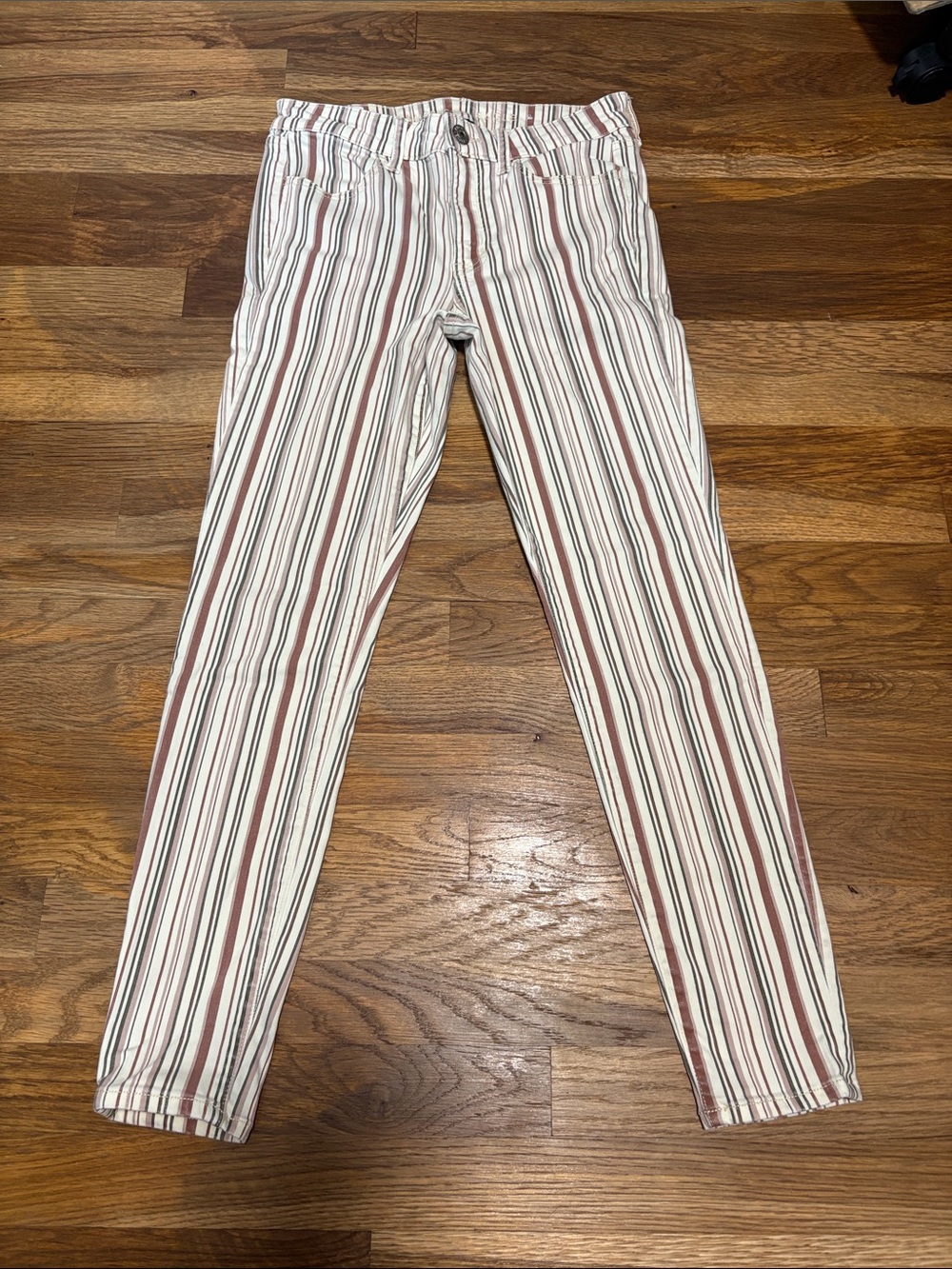 AMERICAN EAGLE striped hi-rise jeggings
